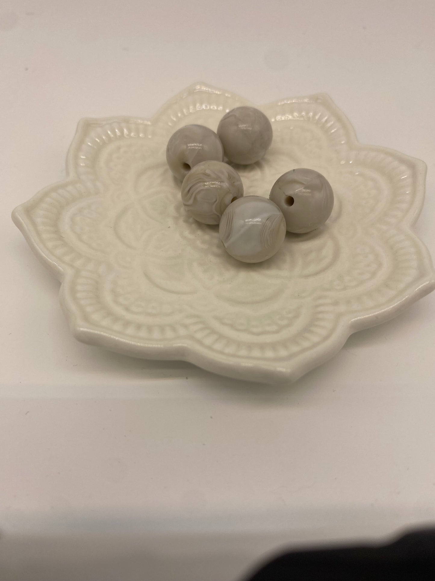 Pack of 5 silicone 15mm beads